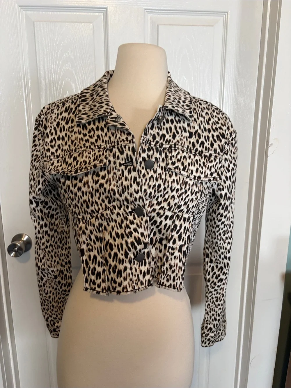 Candie's Leopard Print Cropped Button-Down Jacket in Beige and Black